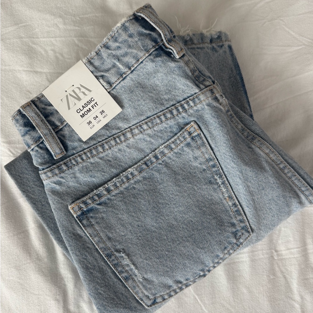 Zara Classic Mom Fit Jeans